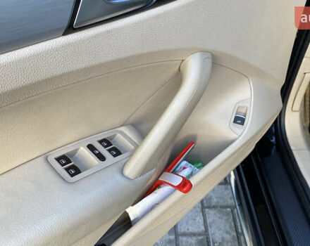 Черный Фольксваген Пассат, объемом двигателя 2.5 л и пробегом 248 тыс. км за 9100 $, фото 12 на Automoto.ua