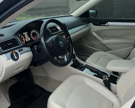 Черный Фольксваген Пассат, объемом двигателя 2.5 л и пробегом 189 тыс. км за 12700 $, фото 10 на Automoto.ua