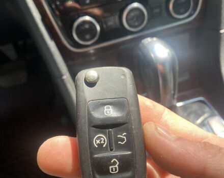 Фольксваген Пассат 2012 у Умани на Automoto.ua Чорний Фольксваген Пассат, об'ємом двигуна 1.97 л та пробігом 198 тис. км за 12400 $, фото 7 на Automoto.ua