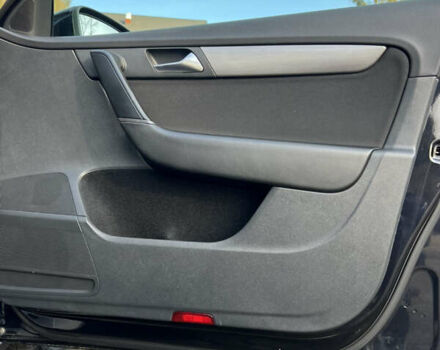 Черный Фольксваген Пассат, объемом двигателя 1.97 л и пробегом 228 тыс. км за 12000 $, фото 68 на Automoto.ua