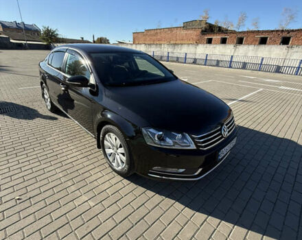 Чорний Фольксваген Пассат, об'ємом двигуна 2 л та пробігом 272 тис. км за 12999 $, фото 2 на Automoto.ua