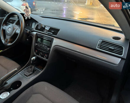 Черный Фольксваген Пассат, объемом двигателя 2.5 л и пробегом 302 тыс. км за 7700 $, фото 30 на Automoto.ua