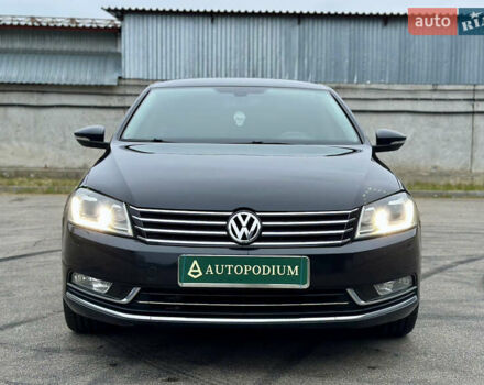 Черный Фольксваген Пассат, объемом двигателя 1.8 л и пробегом 169 тыс. км за 12999 $, фото 2 на Automoto.ua
