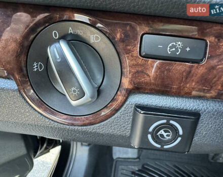 Черный Фольксваген Пассат, объемом двигателя 2.48 л и пробегом 159 тыс. км за 13500 $, фото 13 на Automoto.ua