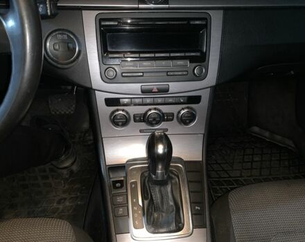 Черный Фольксваген Пассат, объемом двигателя 1.8 л и пробегом 200 тыс. км за 8500 $, фото 8 на Automoto.ua