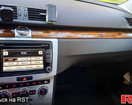 Чорний Фольксваген Пассат, об'ємом двигуна 1.8 л та пробігом 307 тис. км за 10500 $, фото 7 на Automoto.ua