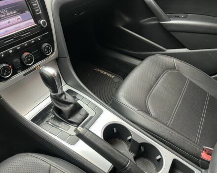 Черный Фольксваген Пассат, объемом двигателя 2.5 л и пробегом 193 тыс. км за 10500 $, фото 15 на Automoto.ua