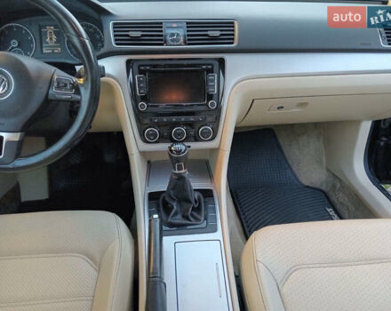 Черный Фольксваген Пассат, объемом двигателя 2.5 л и пробегом 222 тыс. км за 6999 $, фото 16 на Automoto.ua