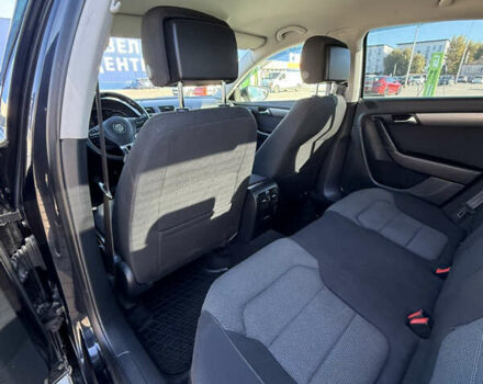 Чорний Фольксваген Пассат, об'ємом двигуна 2 л та пробігом 272 тис. км за 12999 $, фото 12 на Automoto.ua