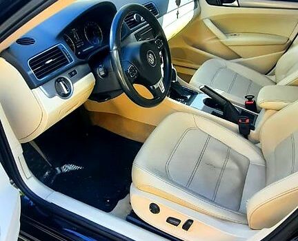 Чорний Фольксваген Пассат, об'ємом двигуна 1.8 л та пробігом 200 тис. км за 9200 $, фото 3 на Automoto.ua