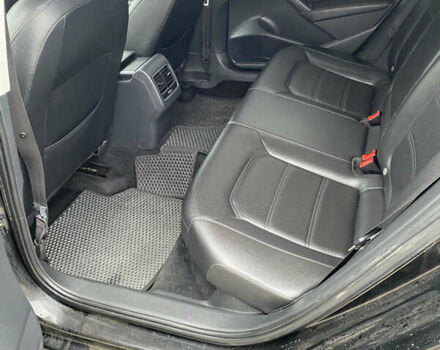 Черный Фольксваген Пассат, объемом двигателя 1.97 л и пробегом 220 тыс. км за 11700 $, фото 20 на Automoto.ua