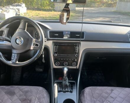 Черный Фольксваген Пассат, объемом двигателя 2.5 л и пробегом 193 тыс. км за 10700 $, фото 5 на Automoto.ua