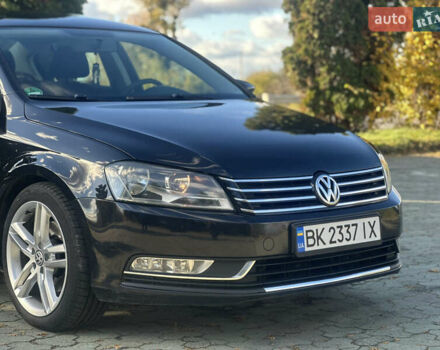 Фольксваген Пассат 2013 в Дубно на Automoto.ua Черный Фольксваген Пассат, объемом двигателя 2 л и пробегом 267 тыс. км за 11500 $, фото 2 на Automoto.ua