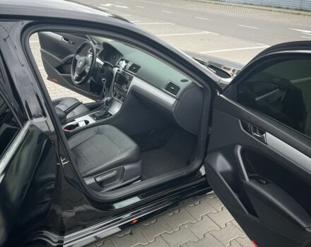 Черный Фольксваген Пассат, объемом двигателя 2.48 л и пробегом 191 тыс. км за 12100 $, фото 5 на Automoto.ua