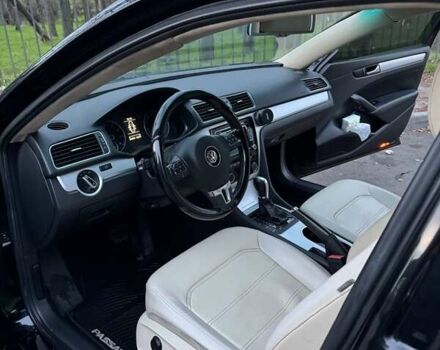 Черный Фольксваген Пассат, объемом двигателя 2.5 л и пробегом 267 тыс. км за 9800 $, фото 13 на Automoto.ua