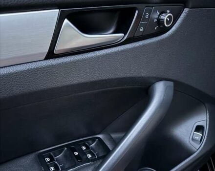 Черный Фольксваген Пассат, объемом двигателя 2.5 л и пробегом 267 тыс. км за 9800 $, фото 29 на Automoto.ua