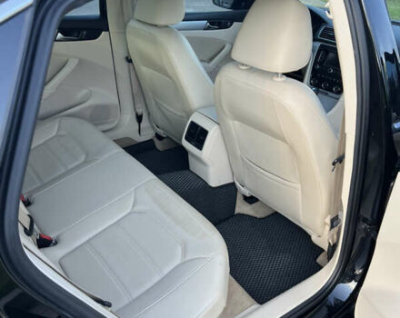 Черный Фольксваген Пассат, объемом двигателя 2.48 л и пробегом 136 тыс. км за 11800 $, фото 9 на Automoto.ua