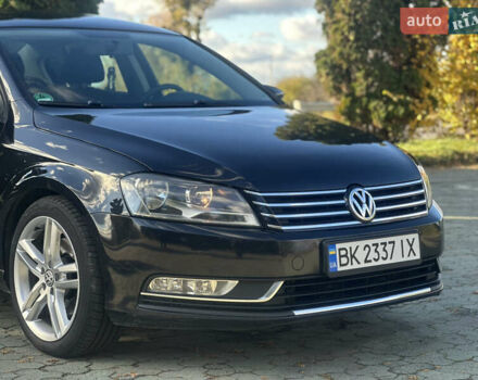 Черный Фольксваген Пассат, объемом двигателя 2 л и пробегом 267 тыс. км за 11500 $, фото 6 на Automoto.ua