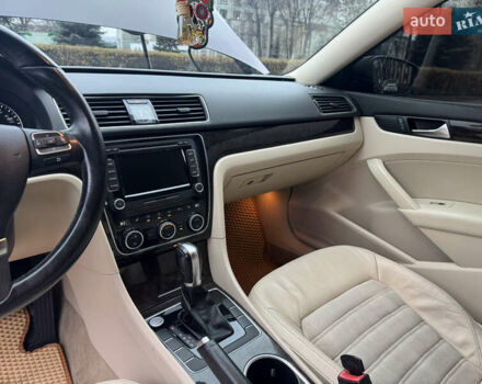 Черный Фольксваген Пассат, объемом двигателя 1.8 л и пробегом 272 тыс. км за 10500 $, фото 10 на Automoto.ua