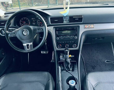 Черный Фольксваген Пассат, объемом двигателя 2.5 л и пробегом 195 тыс. км за 10500 $, фото 3 на Automoto.ua