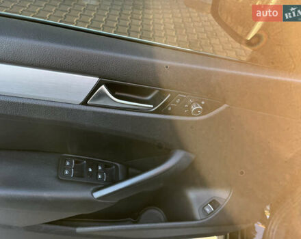 Черный Фольксваген Пассат, объемом двигателя 2.48 л и пробегом 210 тыс. км за 10900 $, фото 8 на Automoto.ua