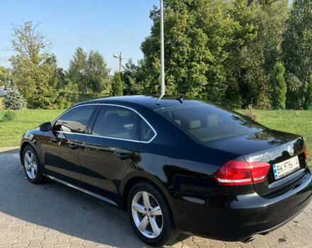 Черный Фольксваген Пассат, объемом двигателя 2.48 л и пробегом 136 тыс. км за 11800 $, фото 4 на Automoto.ua