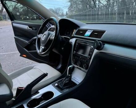 Черный Фольксваген Пассат, объемом двигателя 2.5 л и пробегом 267 тыс. км за 9800 $, фото 24 на Automoto.ua