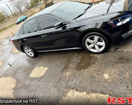 Черный Фольксваген Пассат, объемом двигателя 2.5 л и пробегом 316 тыс. км за 10000 $, фото 1 на Automoto.ua