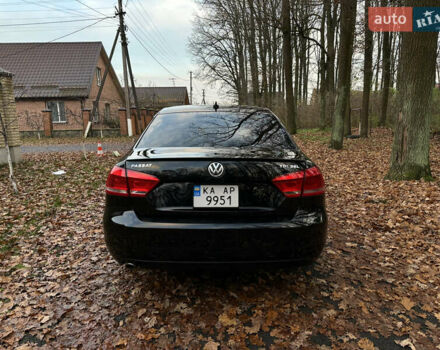 Чорний Фольксваген Пассат, об'ємом двигуна 2 л та пробігом 128 тис. км за 11300 $, фото 4 на Automoto.ua