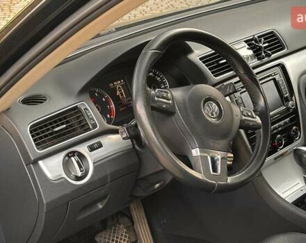 Черный Фольксваген Пассат, объемом двигателя 2.5 л и пробегом 266 тыс. км за 8800 $, фото 20 на Automoto.ua