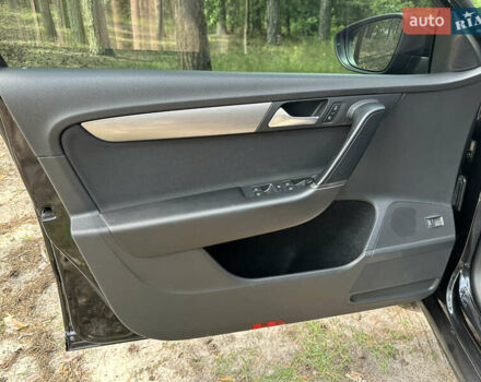 Чорний Фольксваген Пассат, об'ємом двигуна 1.97 л та пробігом 156 тис. км за 13700 $, фото 33 на Automoto.ua