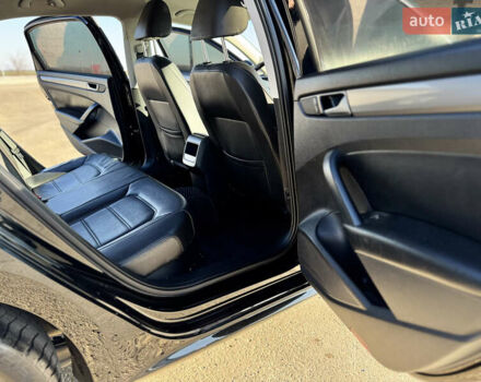 Черный Фольксваген Пассат, объемом двигателя 1.8 л и пробегом 280 тыс. км за 11300 $, фото 16 на Automoto.ua