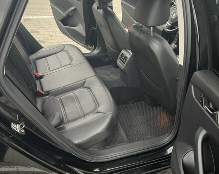 Черный Фольксваген Пассат, объемом двигателя 2.48 л и пробегом 191 тыс. км за 12100 $, фото 4 на Automoto.ua