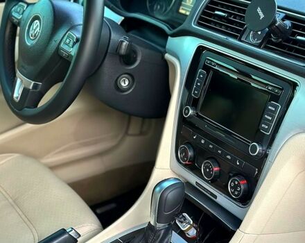 Черный Фольксваген Пассат, объемом двигателя 2.5 л и пробегом 208 тыс. км за 9500 $, фото 4 на Automoto.ua