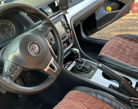 Черный Фольксваген Пассат, объемом двигателя 2.48 л и пробегом 205 тыс. км за 10100 $, фото 4 на Automoto.ua