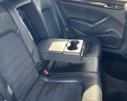 Черный Фольксваген Пассат, объемом двигателя 1.8 л и пробегом 240 тыс. км за 11300 $, фото 25 на Automoto.ua