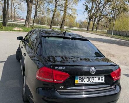 Чорний Фольксваген Пассат, об'ємом двигуна 2.5 л та пробігом 134 тис. км за 10500 $, фото 4 на Automoto.ua