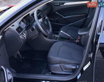 Чорний Фольксваген Пассат, об'ємом двигуна 2.5 л та пробігом 230 тис. км за 10700 $, фото 9 на Automoto.ua