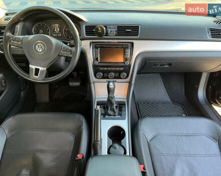 Черный Фольксваген Пассат, объемом двигателя 2.48 л и пробегом 210 тыс. км за 10900 $, фото 13 на Automoto.ua