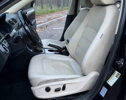 Черный Фольксваген Пассат, объемом двигателя 2.5 л и пробегом 267 тыс. км за 9800 $, фото 17 на Automoto.ua