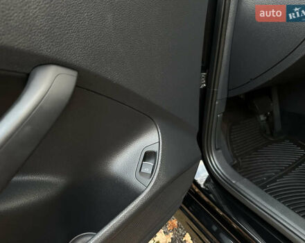 Чорний Фольксваген Пассат, об'ємом двигуна 2 л та пробігом 128 тис. км за 11300 $, фото 27 на Automoto.ua