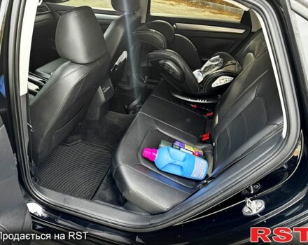 Черный Фольксваген Пассат, объемом двигателя 1.8 л и пробегом 200 тыс. км за 10000 $, фото 9 на Automoto.ua