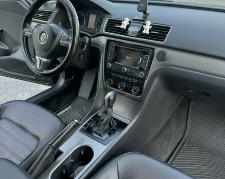 Черный Фольксваген Пассат, объемом двигателя 1.8 л и пробегом 230 тыс. км за 12700 $, фото 23 на Automoto.ua