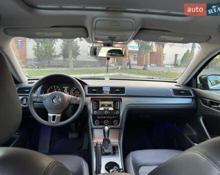 Чорний Фольксваген Пассат, об'ємом двигуна 1.8 л та пробігом 184 тис. км за 11000 $, фото 13 на Automoto.ua