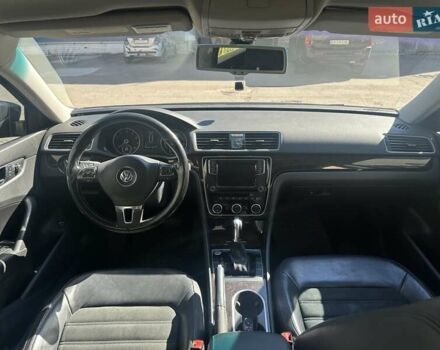 Черный Фольксваген Пассат, объемом двигателя 1.8 л и пробегом 194 тыс. км за 13000 $, фото 6 на Automoto.ua