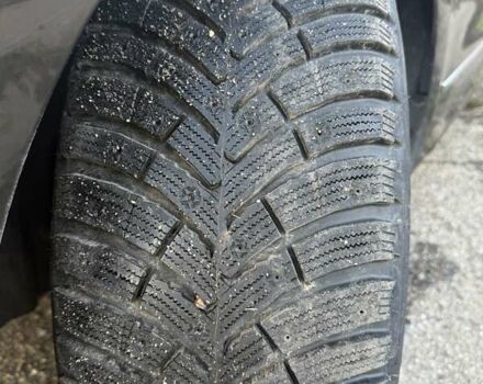 Черный Фольксваген Пассат, объемом двигателя 1.8 л и пробегом 293 тыс. км за 12500 $, фото 10 на Automoto.ua