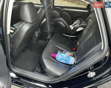 Черный Фольксваген Пассат, объемом двигателя 1.8 л и пробегом 143 тыс. км за 10800 $, фото 15 на Automoto.ua