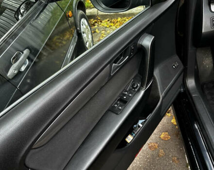 Чорний Фольксваген Пассат, об'ємом двигуна 1.6 л та пробігом 262 тис. км за 11300 $, фото 3 на Automoto.ua