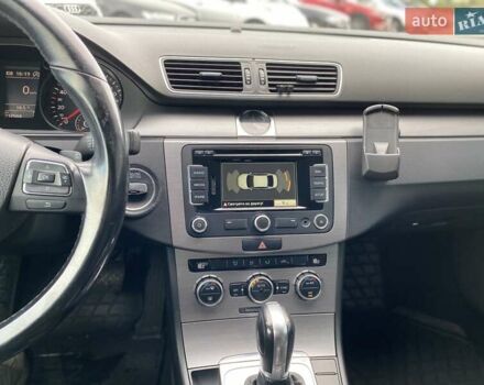 Черный Фольксваген Пассат, объемом двигателя 1.6 л и пробегом 237 тыс. км за 11500 $, фото 6 на Automoto.ua