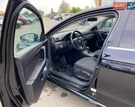 Черный Фольксваген Пассат, объемом двигателя 1.6 л и пробегом 237 тыс. км за 11500 $, фото 1 на Automoto.ua